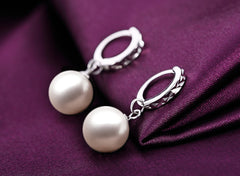 Pearl Stud Earrings Mirror Design